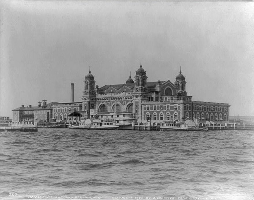 Ellis Island in 1905. (Wikimedia Commons)