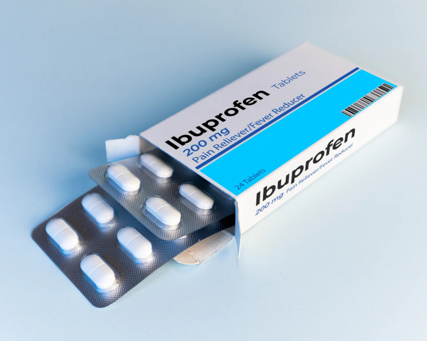 Treatments for myocarditis include  ibuprofen. (Felipe Caparros, GeorgiosKostomitsopoulos, George Martin Studio/Shutterstock)