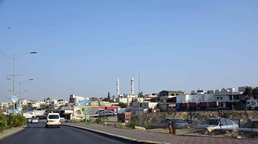 A view of the city of Rahat, in southern Israel (Dudu Grunshpan)