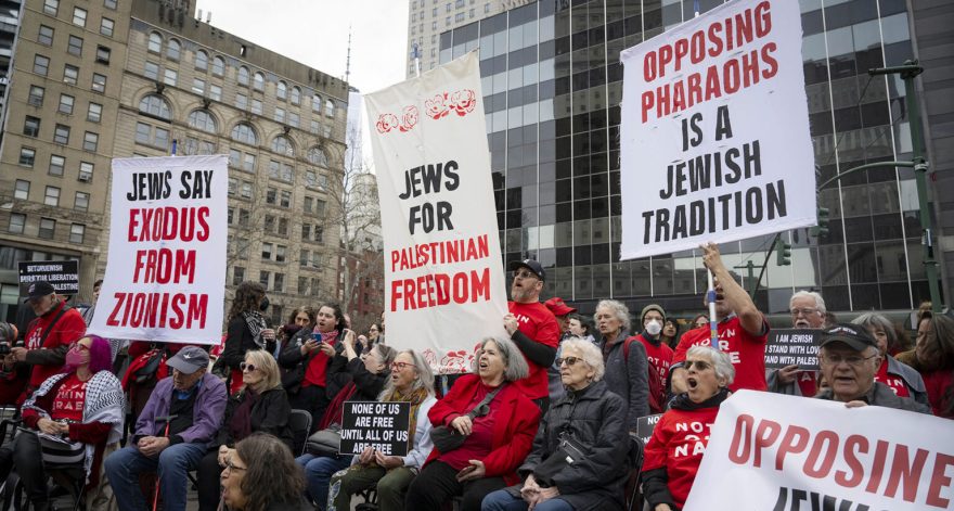 Anti-Zionist-Jews Credit: Mostafa Bassim/Anadolu via Getty Images