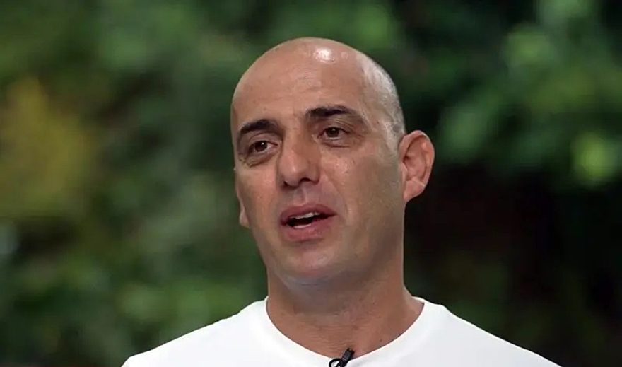 Tzvika Manes helped subdue the terrorist who attempted to crash the flydubai plane. CNN